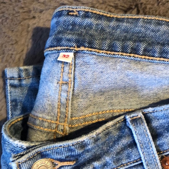 Women’s Levi’s - Picture 2 of 12